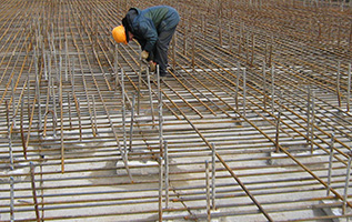 Плитный монолитный фундамент